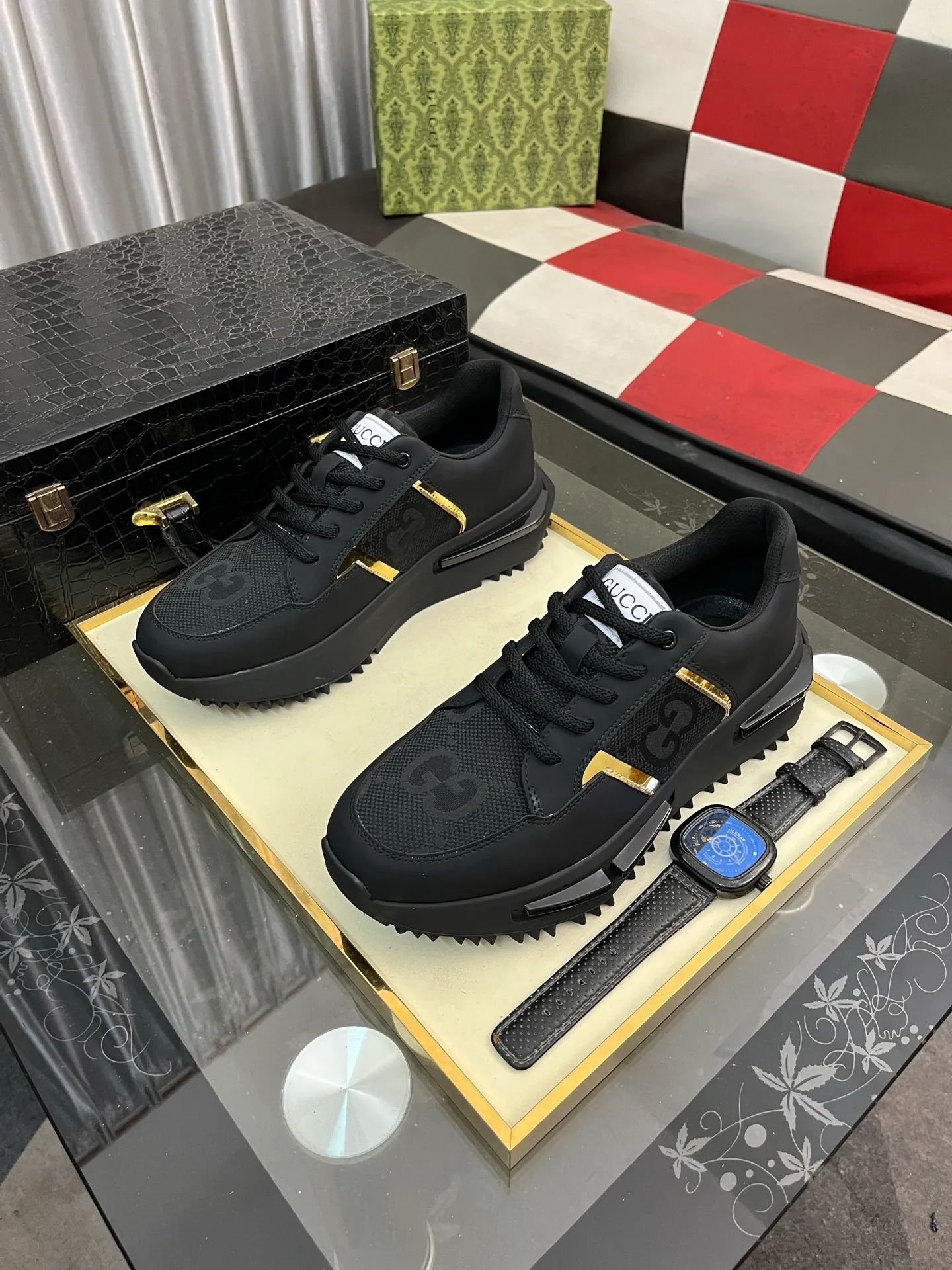 Men's Men's Shoes 💰458⌚️⌚️【GUCCI】Gucci men's latest white shoe series casual shoes! The official website is built 1:1. Upper: Made of imported cowhide, with electric embroidery ➕Inner lining: Made of high-quality first-layer pigskin, soft and comfortable. Picky material selection and exquisite workmanship give you the best enjoyment. Size: 38-44 yards, 4️⃣ colors available.